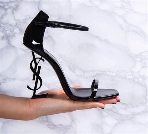 ysl pantofi
